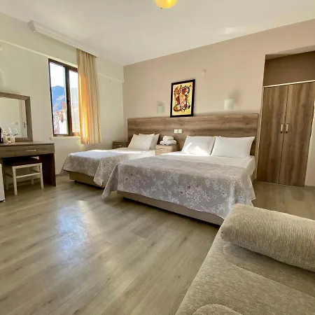 Eda Hotel 2*